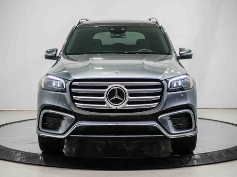 Used 2025 Mercedes-Benz GLS 450 4MATIC image 6