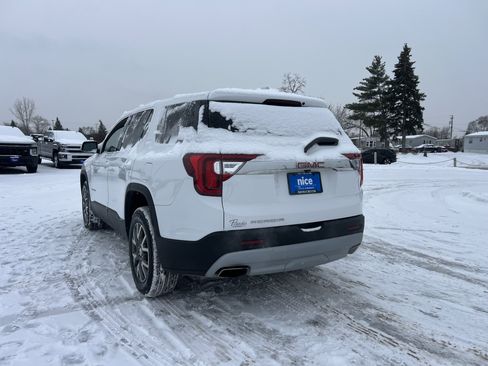 Certified 2023 GMC Acadia SLE image 5