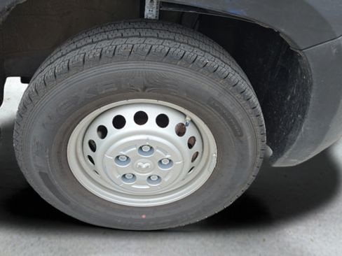 Used 2025 RAM ProMaster 2500 FWD image 18