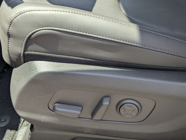 New 2026 Kia Carnival FWD image 21
