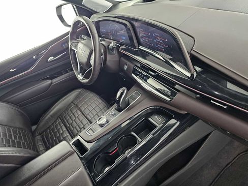Used 2024 Cadillac Escalade V AWD/4WD image 11