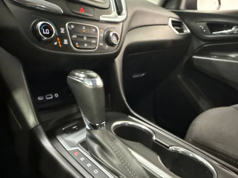 Used 2019 Chevrolet Equinox LT w/ Sun & Navigation Package AWD/4WD image 21