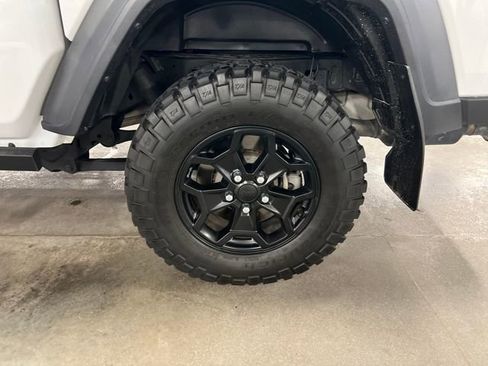 Used 2020 Jeep Gladiator Sport w/ Quick Order Package 24S image 19