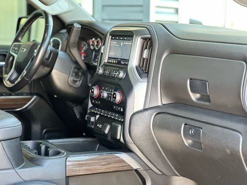 Used 2021 Chevrolet Silverado 1500 LT Trail Boss w/ Convenience Package II image 13