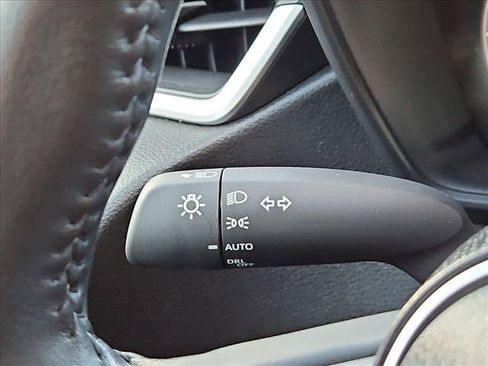 Used 2025 Toyota Corolla SE FWD image 15