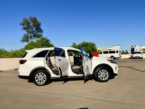 Used 2019 Kia Sorento FWD w/ Option Group 020 image 51