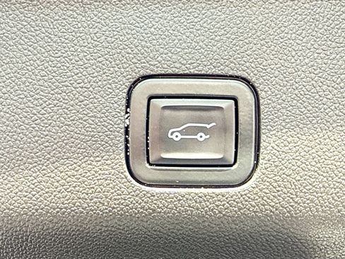 Used 2021 Cadillac Escalade Sport w/ Driver Assist Tech Package AWD/4WD image 12