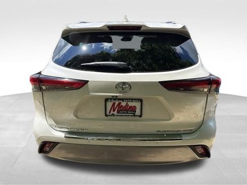 Used 2020 Toyota Highlander Platinum AWD/4WD image 6