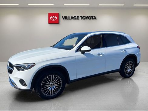 Used 2026 Mercedes-Benz GLC 300 GLC 300 image 1