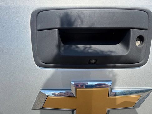 Used 2019 Chevrolet Silverado 1500 LT AWD/4WD image 44