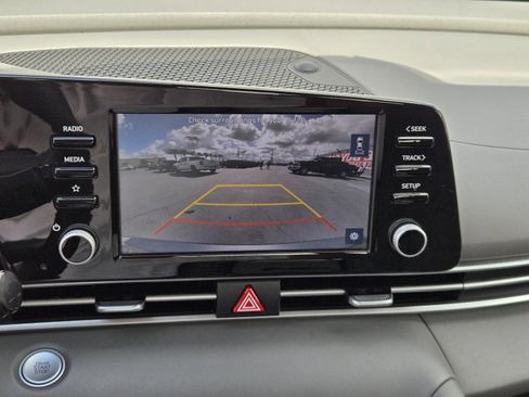 Used 2021 Hyundai Elantra SEL w/ Convenience Package image 8