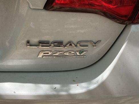 Used 2017 Subaru Legacy 2.5i AWD/4WD image 6