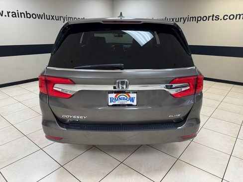 Used 2018 Honda Odyssey Elite image 5