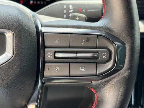 Certified 2025 GMC Yukon XL AT4 Ultimate AWD/4WD image 25