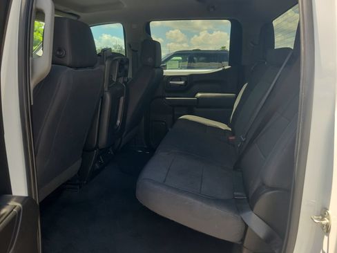 Used 2019 Chevrolet Silverado 1500 Custom Trail Boss w/ Custom Convenience Package AWD/4WD image 10
