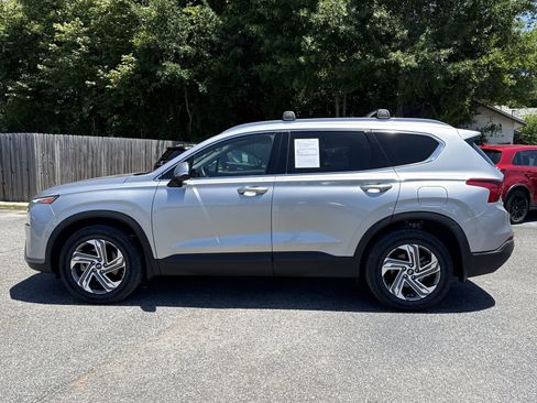 Used 2023 Hyundai Santa Fe SEL FWD image 2