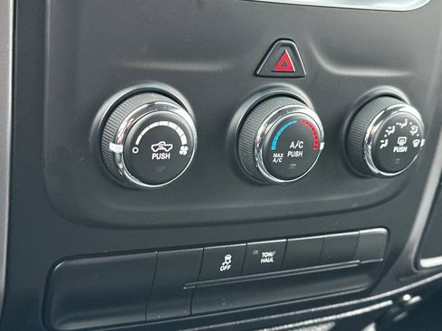 Used 2024 RAM 1500 Classic SLT image 20