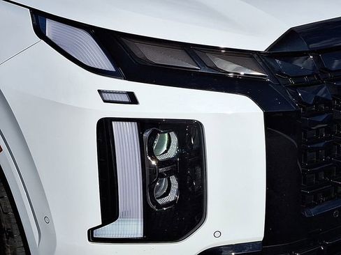 Used 2025 Hyundai Palisade Calligraphy image 9