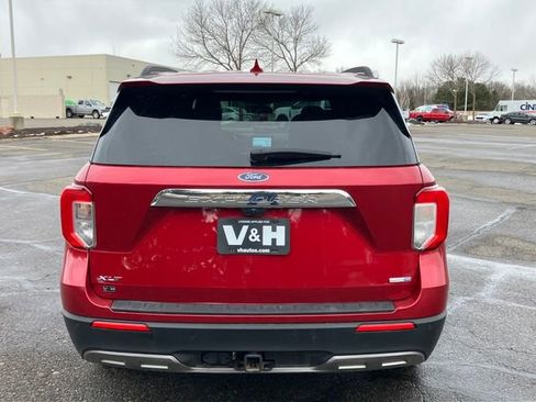 Used 2020 Ford Explorer XLT w/ Equipment Group 202A image 19