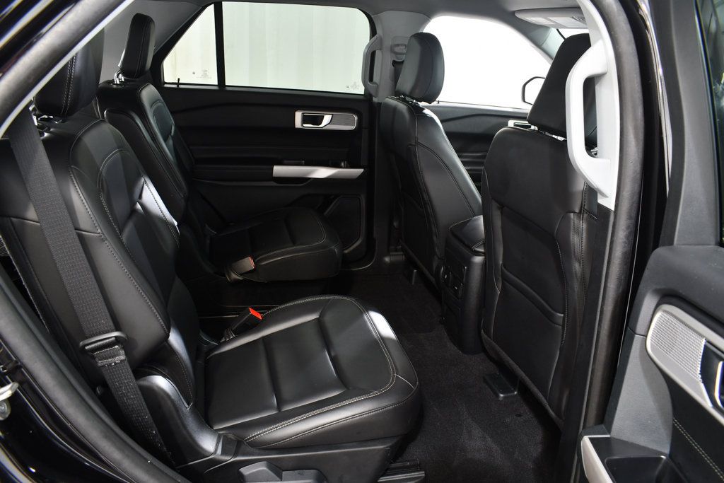 Used 2024 Ford Explorer XLT w/ Equipment Group 202A AWD/4WD image 19