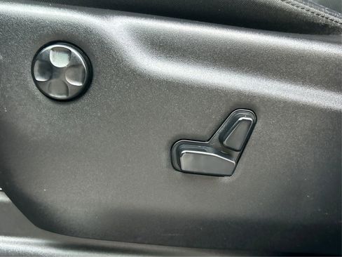 Used 2017 Dodge Durango R/T image 19