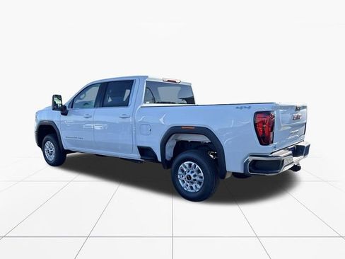 New 2026 GMC Sierra 2500 SLE AWD/4WD image 3