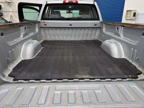 Used 2018 Chevrolet Silverado 1500 W/T w/ Trailering Package AWD/4WD image 18
