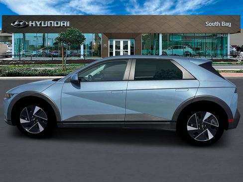 New 2026 Hyundai Ioniq 5 SE RWD image 3