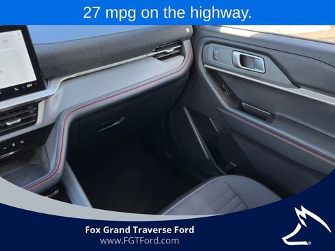 Certified 2025 Ford Explorer ST-Line AWD/4WD image 33