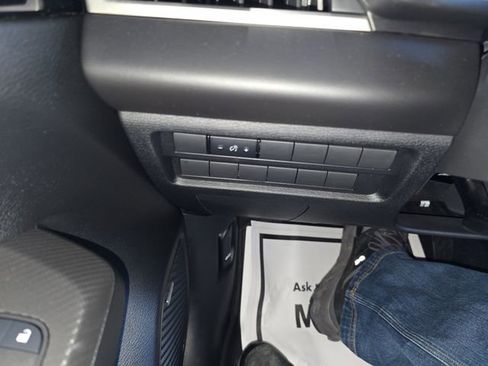 New 2025 Mitsubishi Outlander ES image 18