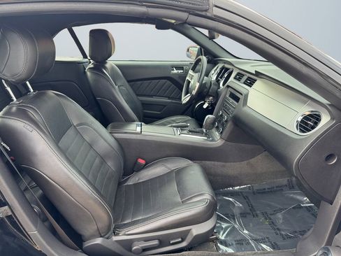 Used 2014 Ford Mustang GT Premium w/ Comfort Package image 15