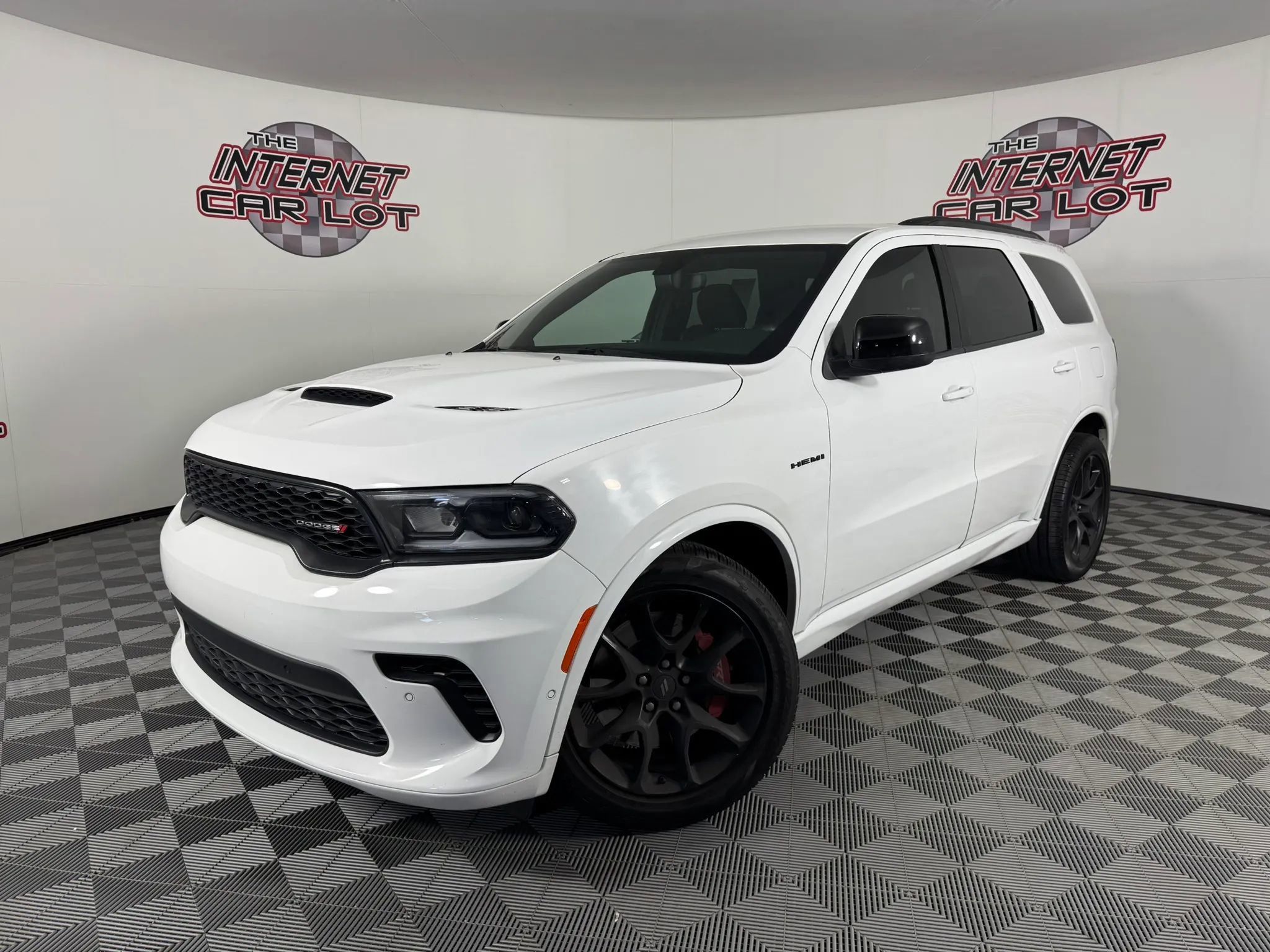 Used 2024 Dodge Durango R/T w/ Tow 'N Go Package AWD/4WD image 1