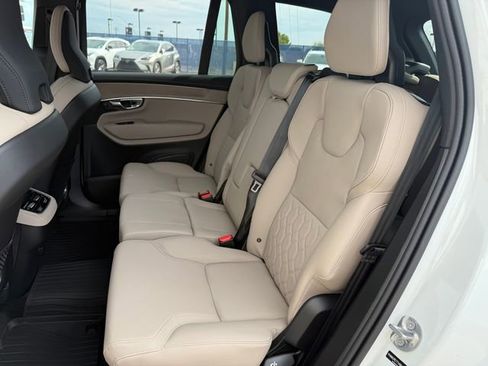New 2026 Volvo XC90 B6 Plus w/ Protection Package Premier AWD/4WD image 12