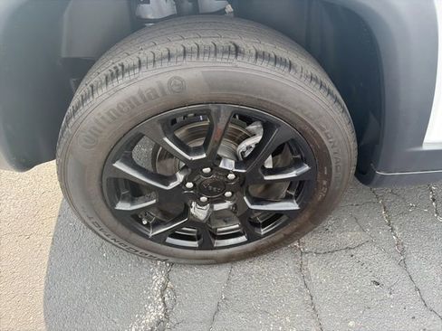 Used 2023 Jeep Compass Altitude image 8