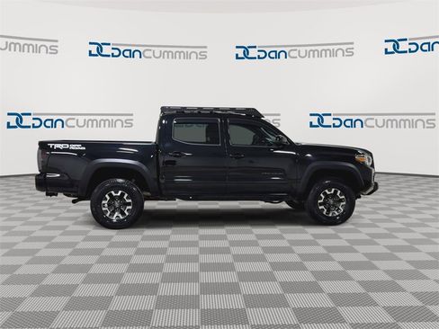 Used 2019 Toyota Tacoma SR5 image 2