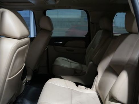 Used 2012 GMC Yukon XL Denali image 15