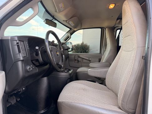Used 2020 Chevrolet Express 2500 w/ Driver Convenience Package RWD image 13