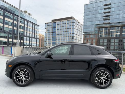Certified 2026 Porsche Macan AWD/4WD image 2
