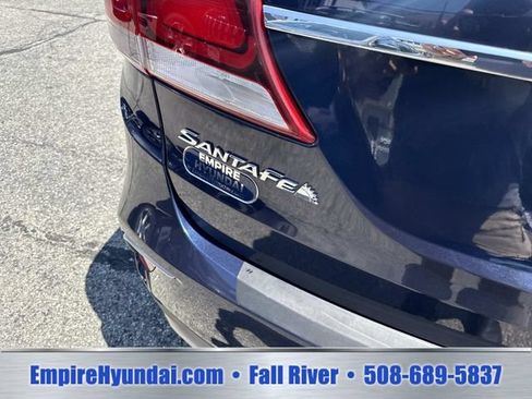 Used 2018 Hyundai Santa Fe SE w/ Cargo Package AWD/4WD image 5
