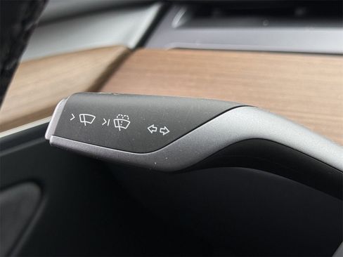 Used 2024 Tesla Model Y Long Range image 20