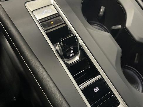 Used 2024 Volkswagen Atlas Cross Sport SE image 20