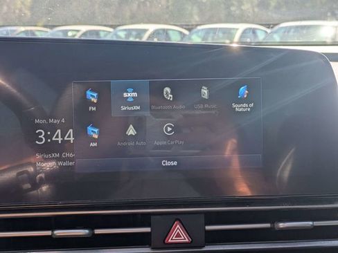 Used 2022 Hyundai Elantra Limited FWD image 21