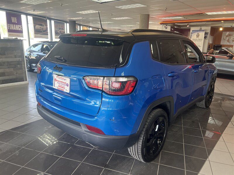 Used 2018 Jeep Compass Latitude w/ Popular Equipment Group AWD/4WD image 6