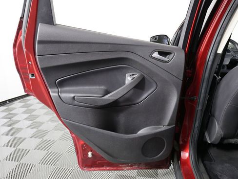 Used 2019 Ford Escape SE image 15