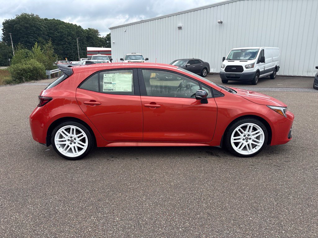 Used 2026 Toyota Corolla SE FWD image 8