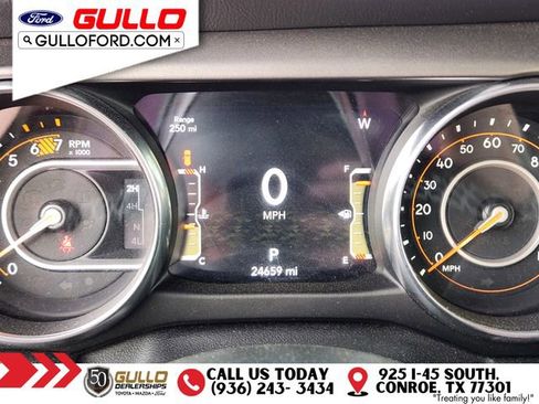 Used 2023 Jeep Wrangler Rubicon w/ Steel Bumper Group image 22