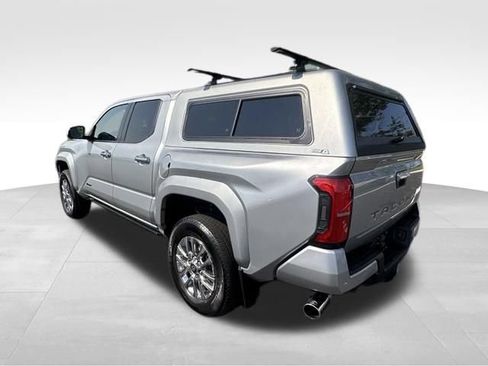 Used 2024 Toyota Tacoma Limited w/ Limited Package (LT) AWD/4WD image 5