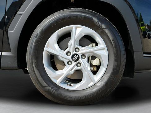 Certified 2023 Hyundai Tucson SE FWD image 9