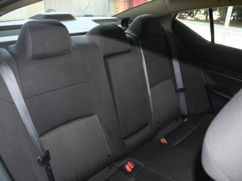 Used 2023 Nissan Altima 2.5 SV image 18