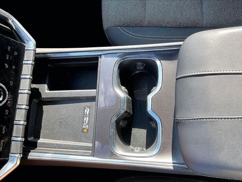 Used 2025 GMC Acadia Elevation AWD/4WD image 18
